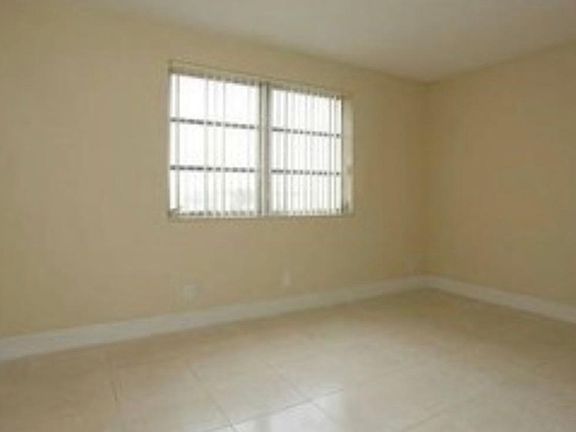 2nd image of 8560 N Sherman Cir APT 206