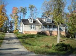 200 Willow Rdg, Scott Depot, WV 25560