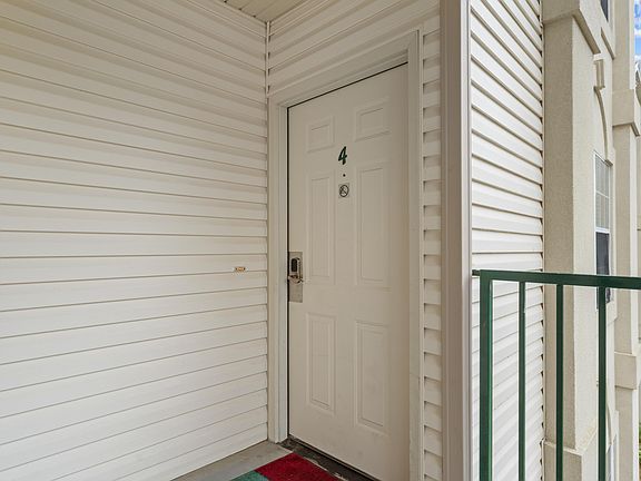 4th image of 351 S Wildwood Drive #9-4 BLDG 9
