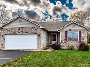 8822 Fawn Trl, Blanchester, OH 45107