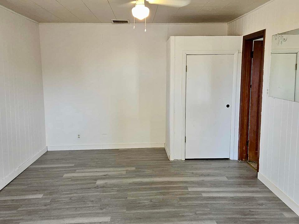2nd image of 1401 1st St #11