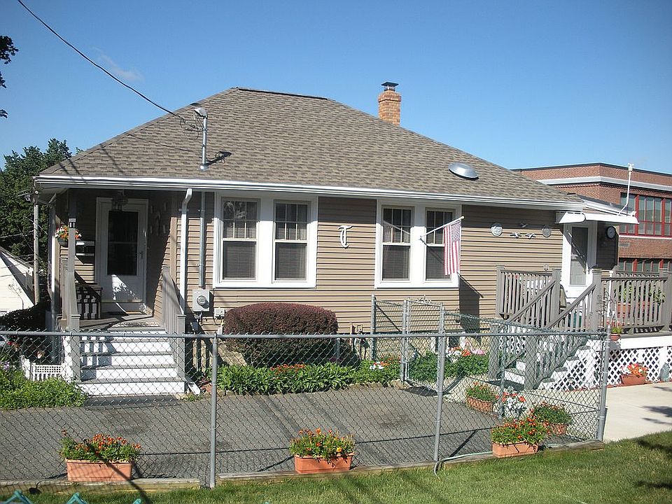 11 Lexington Park