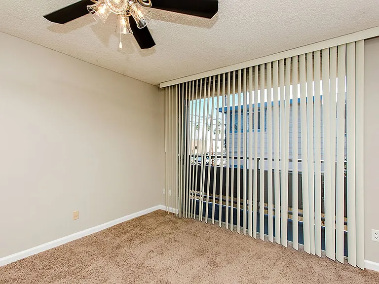 Surfcaster Apartments — Photo 51