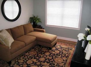 24 Wall St APT B, Canton, MA 02021