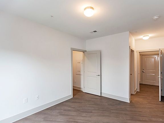 4th image of 821 Porter Rd #2c00156c0