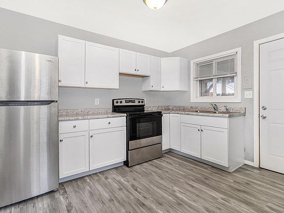 4th image of 1119 Kinyon St