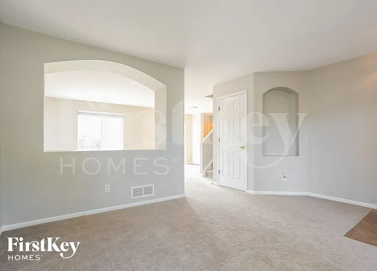 20152 E Grand Pl — Photo 5
