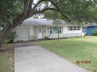 324 Caladium St, Lake Jackson, TX 77566
