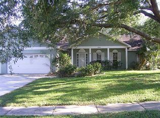 3964 Appletree Dr, Valrico, FL 33594