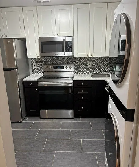 1515 E Swan Cir — Photo 11