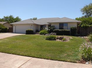 2735 Dawnridge Dr, Redding, CA 96001