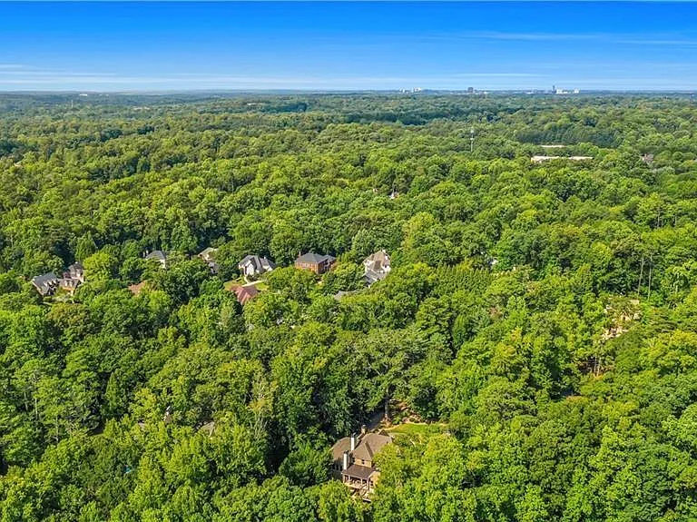 5265 Peachtree Dunwoody Rd — Photo 118