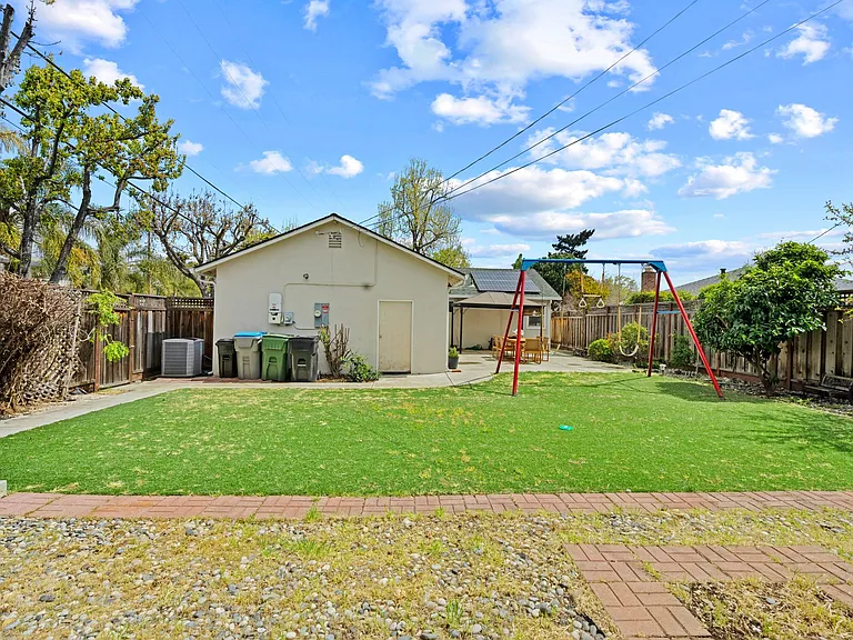 1762 Scott St — Photo 24