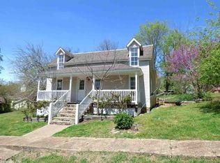 102 E 3rd St, Highland, AR 72542