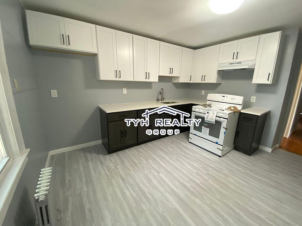 1st image of 386 Sanford Ave Floor 1
