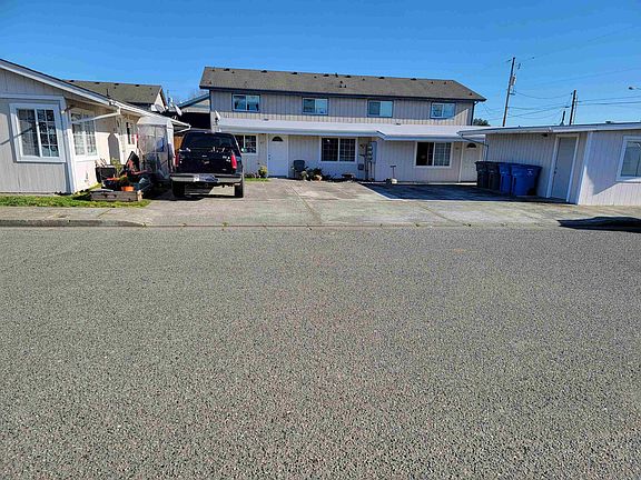 5th image of 821 B St