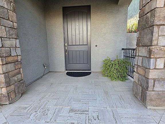 4th image of 2582 S Betty St