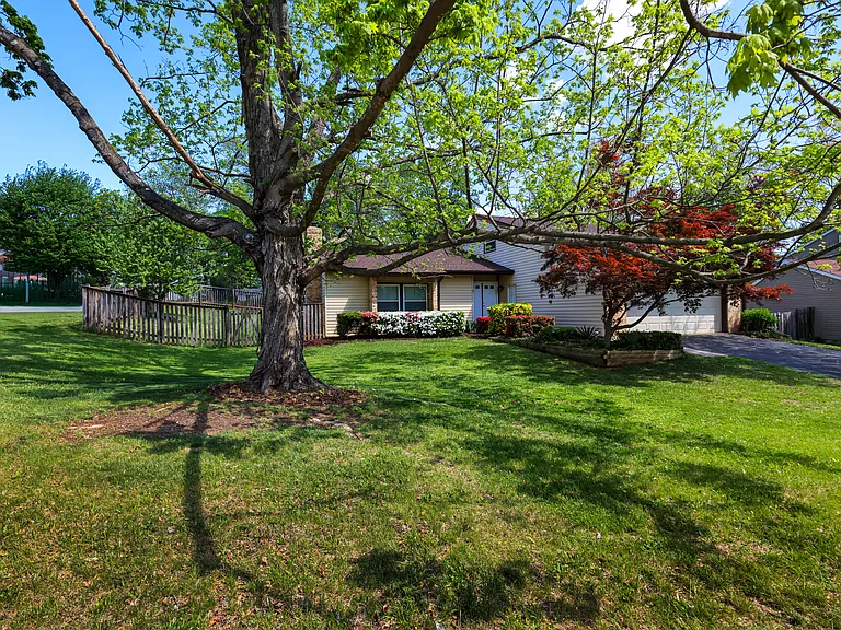 20 Running Brook Ln — Photo 48