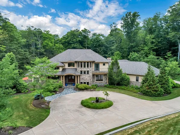 15270 Fedeli Ln, Novelty, OH 44072