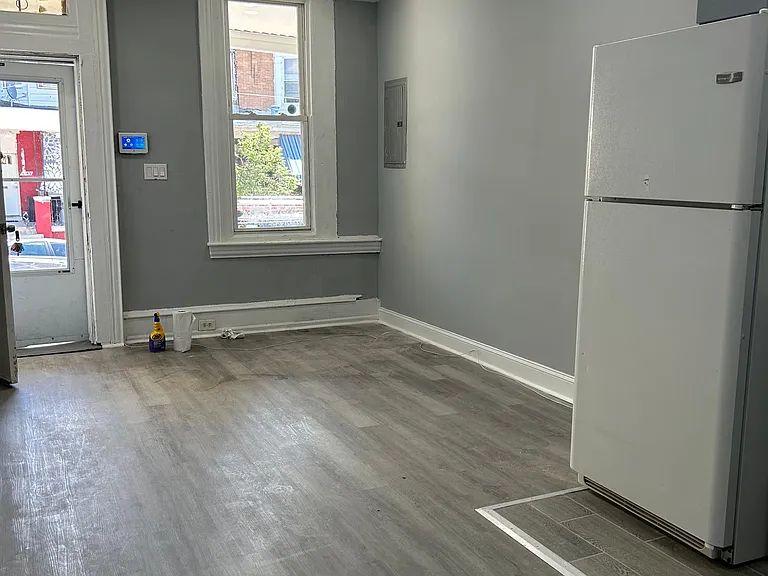 4542 N 19th St #1 — Photo 3