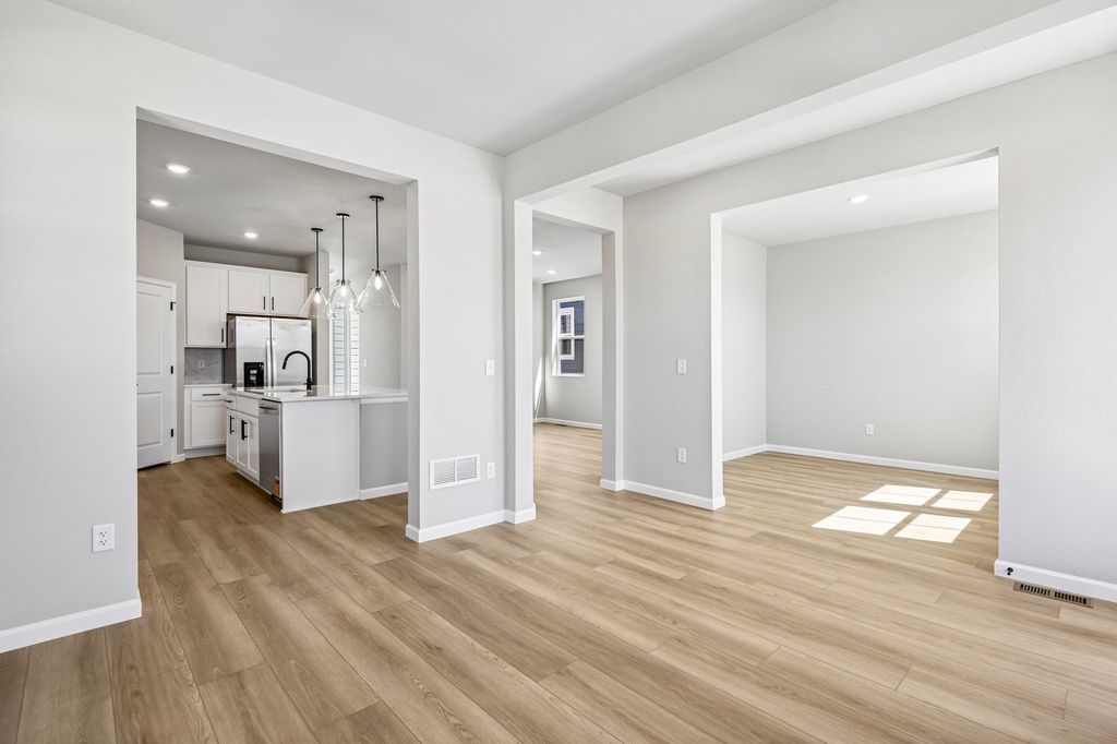 2437 Violet Cress Ln