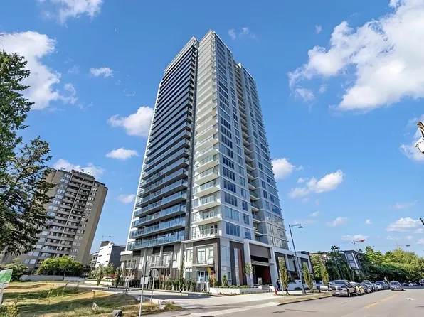 13428 105th Ave #1901, Surrey, BC V3T 1Z4