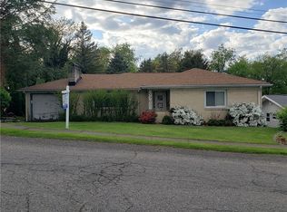 2016 Ensign Dr, Aliquippa, PA 15001