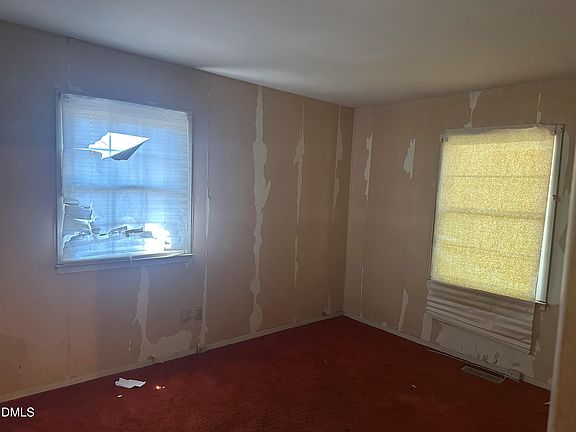 5th image of 1209 Beverly Dr