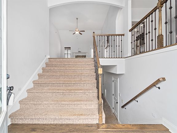 3rd image of 1229 Fallon Dr