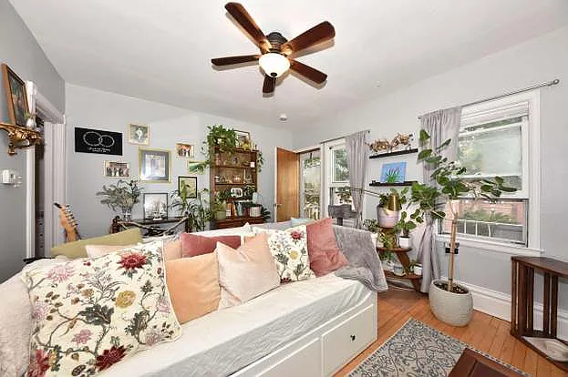2 bed, 1000 sqft, $1,250 — Photo 4