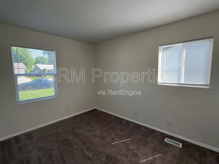 8501 Athens Ct — Photo 12