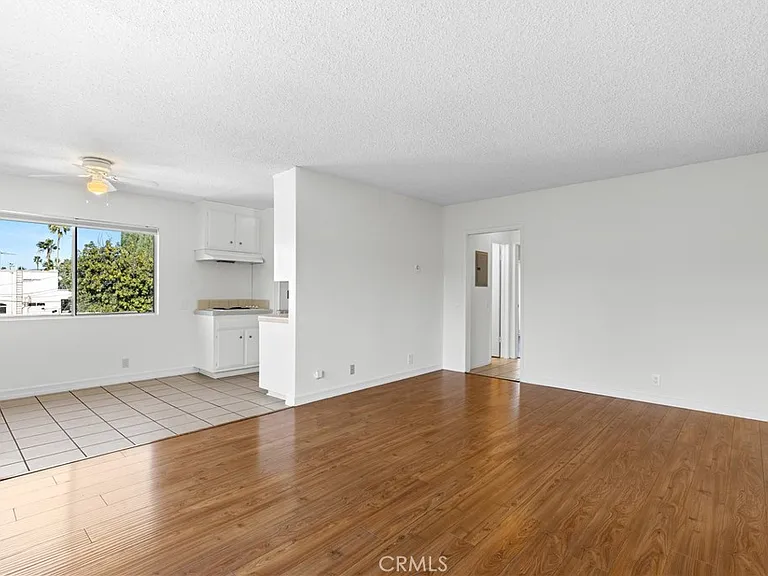 4924 Kester Ave #16 — Photo 1