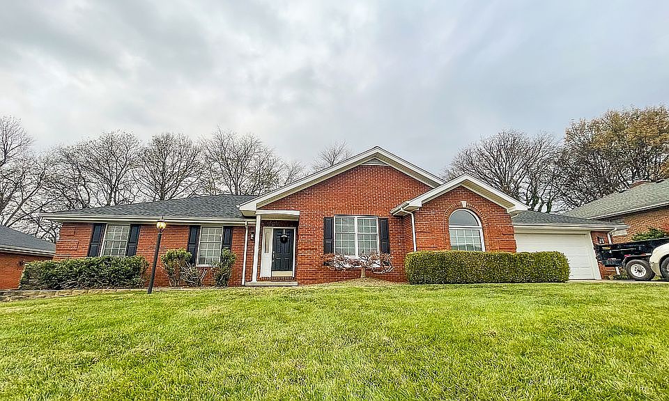 1st image of 2363 Balmoral Dr