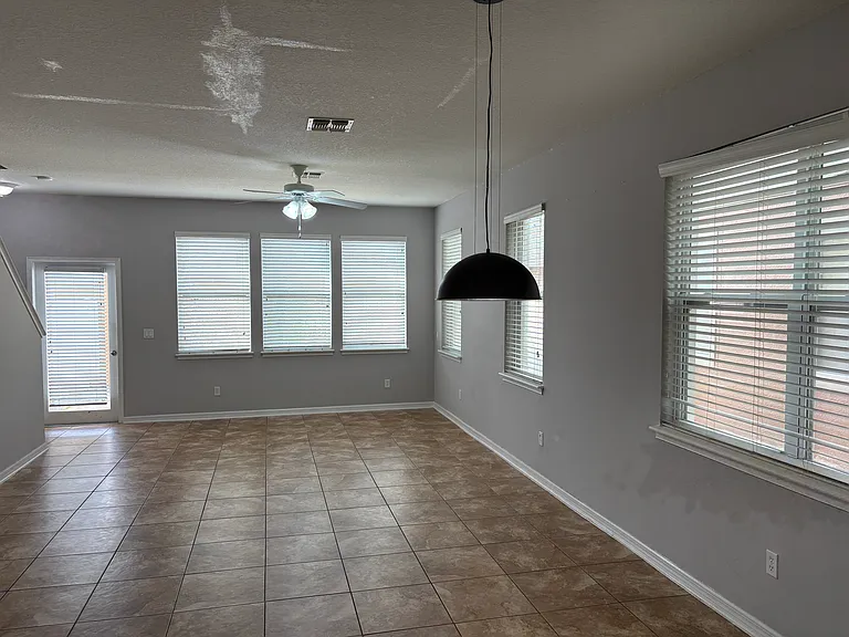 12979 Calderdale Ave — Photo 10