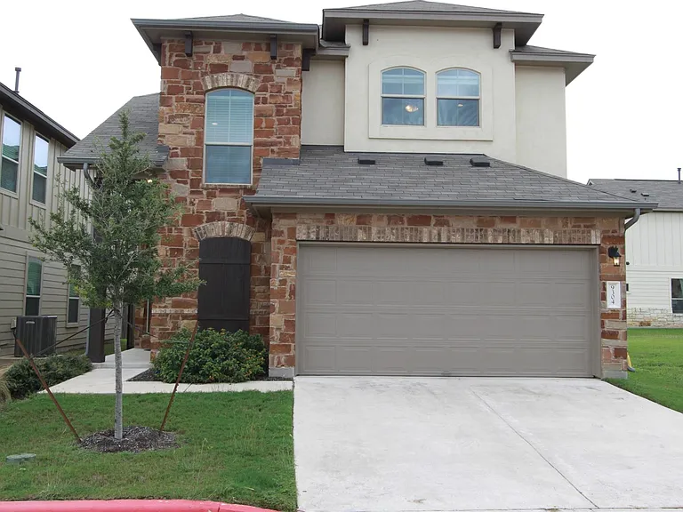 9304 Lost Bridge Ln — Photo 1