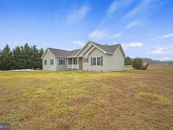 2nd image of 16 Coon Den Rd