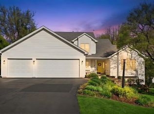 11497 Ridgecrest Dr, Roscoe, IL 61073