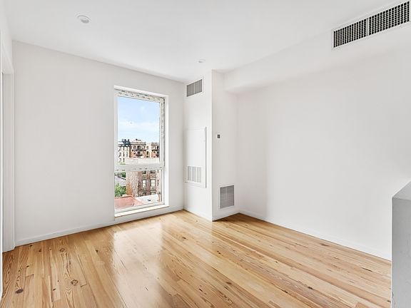 3rd image of 457 W 150th St #6C
