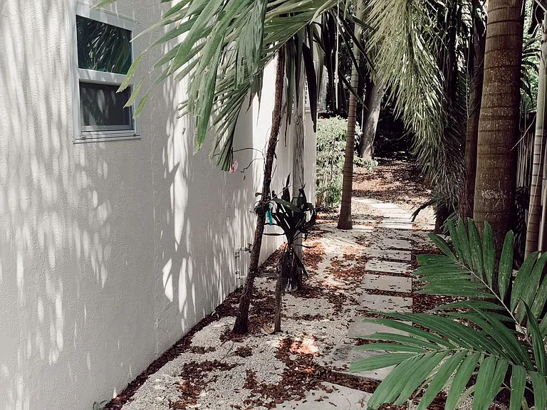 43 Sunset Ct — Photo 3