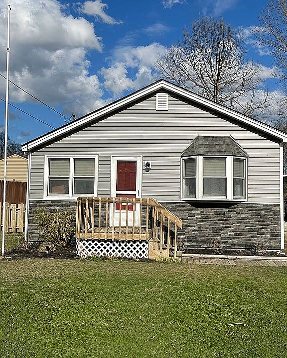 1st image of 3233 Linda St