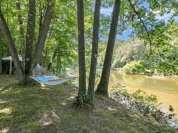 4th image of 14625 Tomahawk Ln