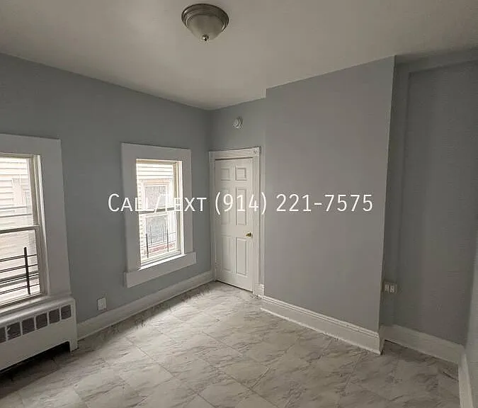 162 Waverly St #2 — Photo 5