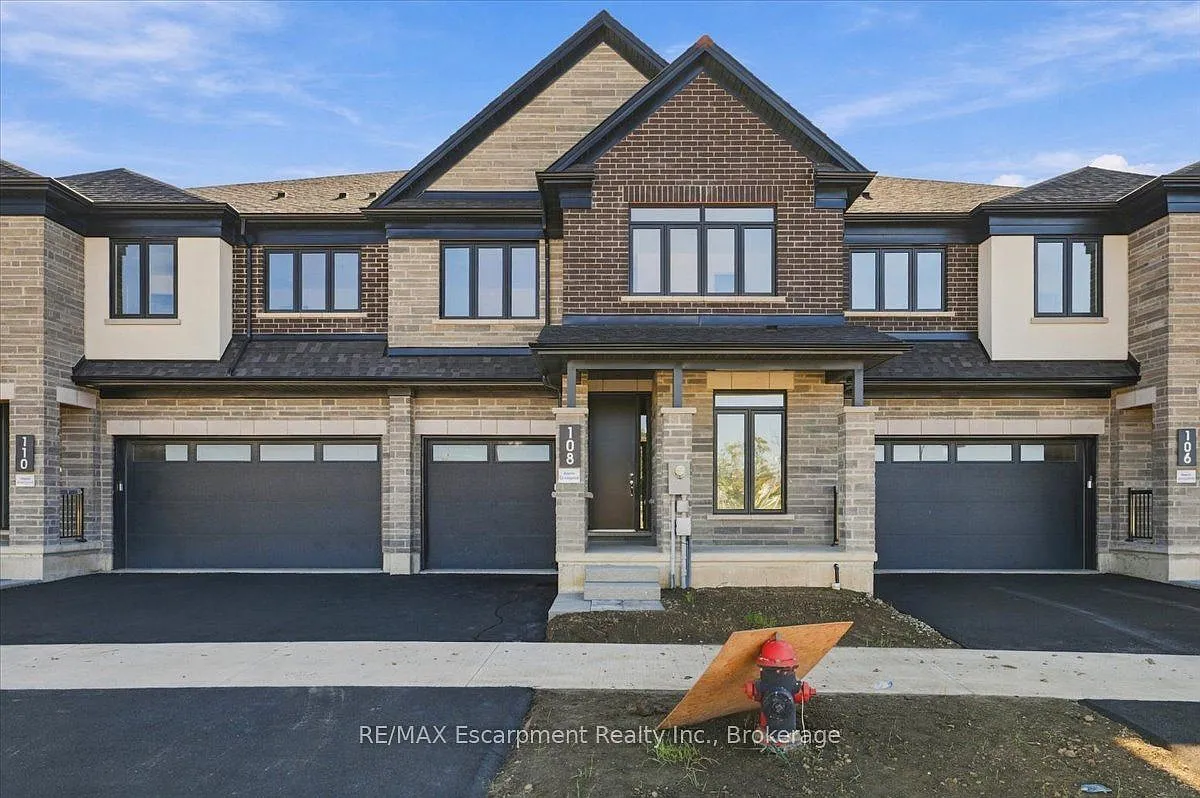 4 bed, $4,250 — Photo 1