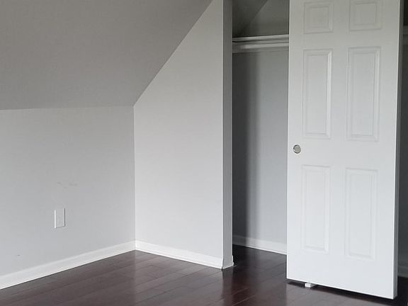 3rd image of 3103 N Christiana Ave #3