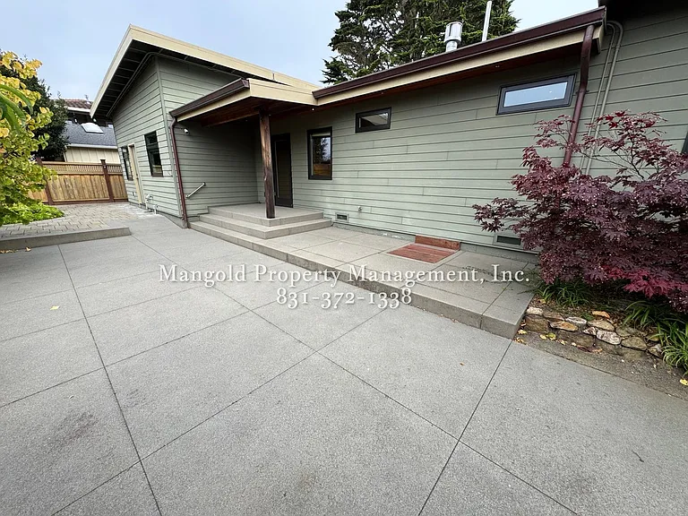 926 Ruth Ct — Photo 26
