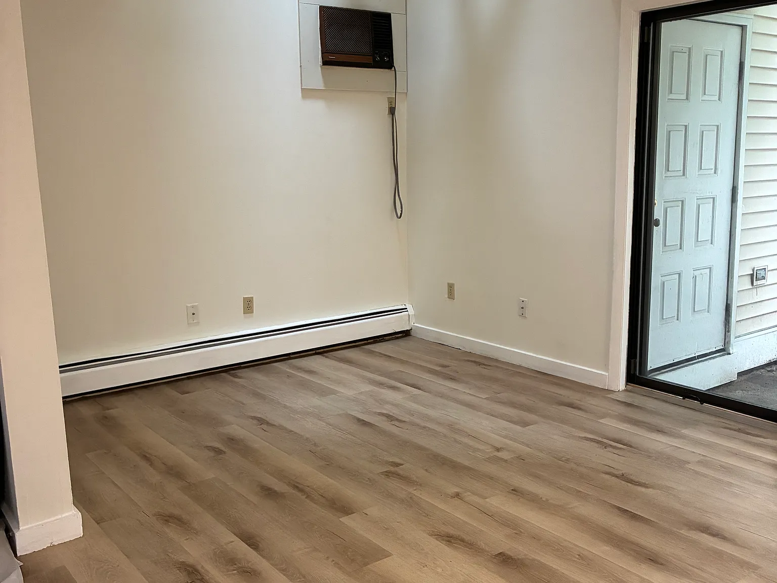 2 bed, 964 sqft, $1,975 — Photo 4