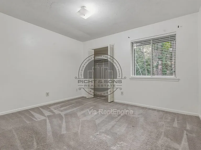 713 Pointe Ct — Photo 9