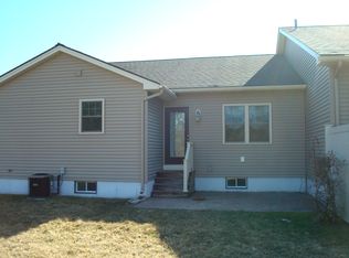 29 Silver Crest Ln, Greenfield, MA 01301