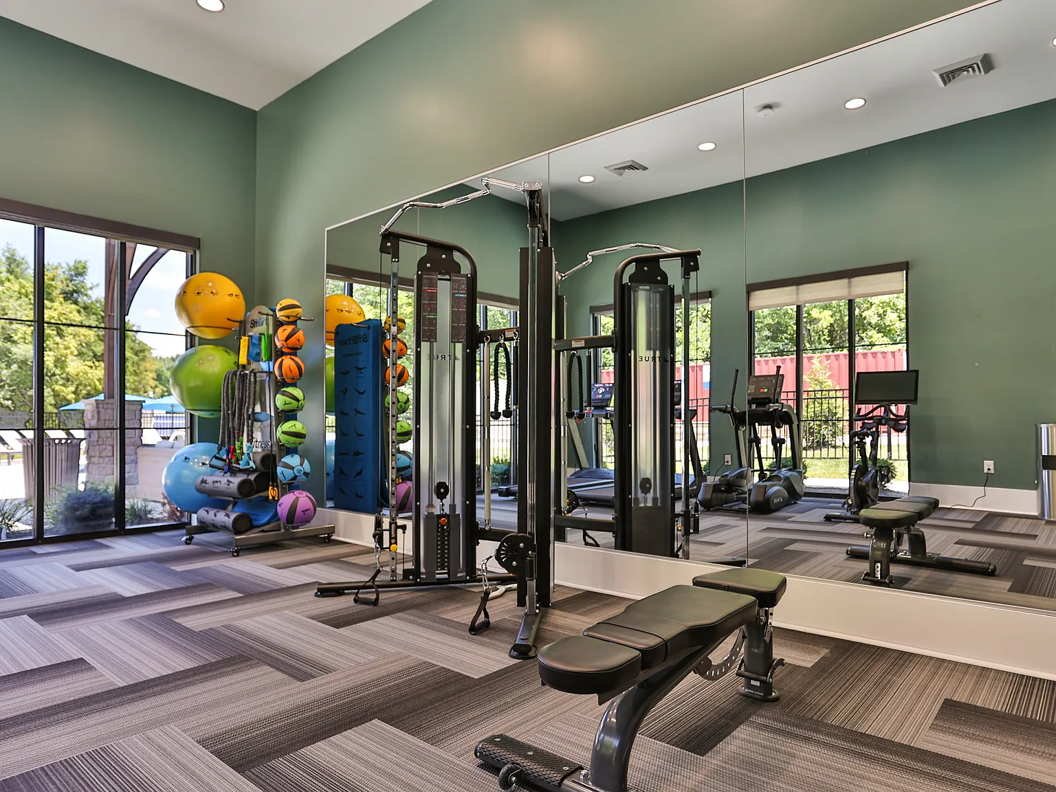 Emerald Knoxville Apartments — Photo 3