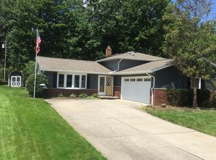 10130 Peachtree Dr, Strongsville, OH